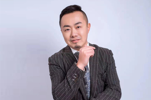 资深设计师——张典
